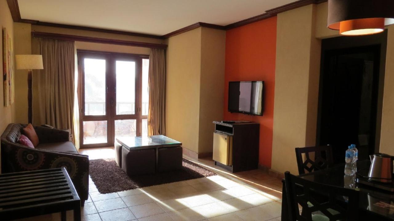 Africana Hotel & Spa Qaryat Shakush Exteriör bild