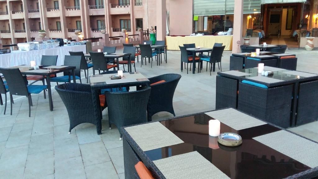 Africana Hotel & Spa Qaryat Shakush Exteriör bild