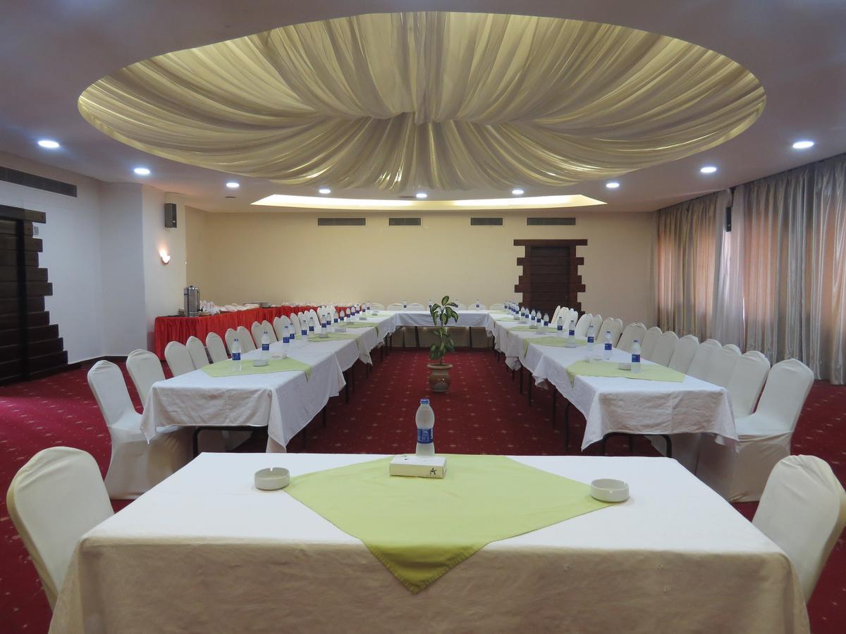 Africana Hotel & Spa Qaryat Shakush Exteriör bild