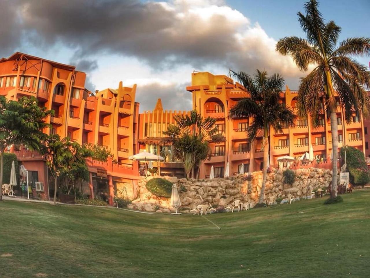 Africana Hotel & Spa Qaryat Shakush Exteriör bild
