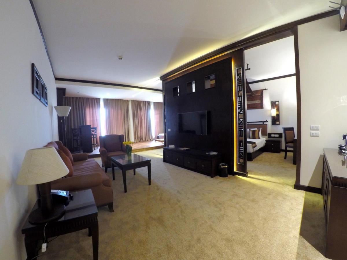 Africana Hotel & Spa Qaryat Shakush Exteriör bild