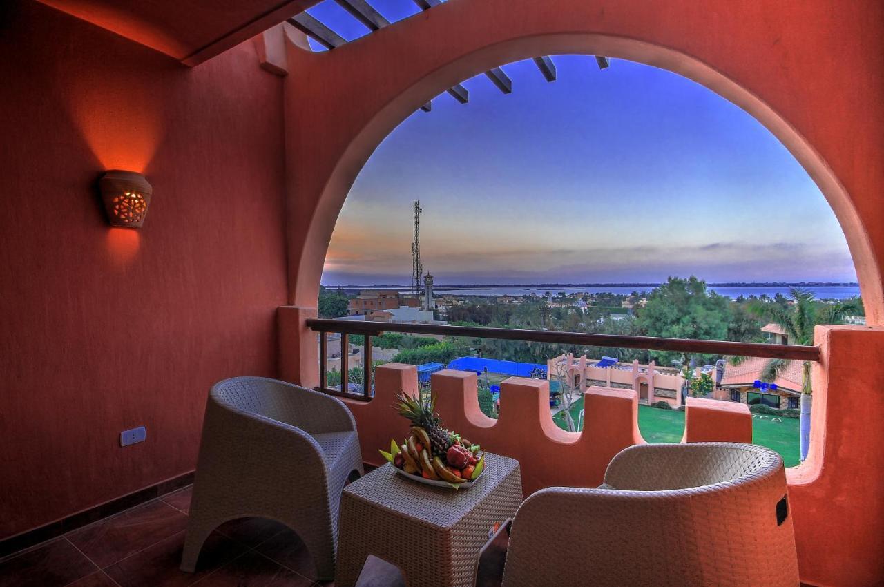 Africana Hotel & Spa Qaryat Shakush Exteriör bild